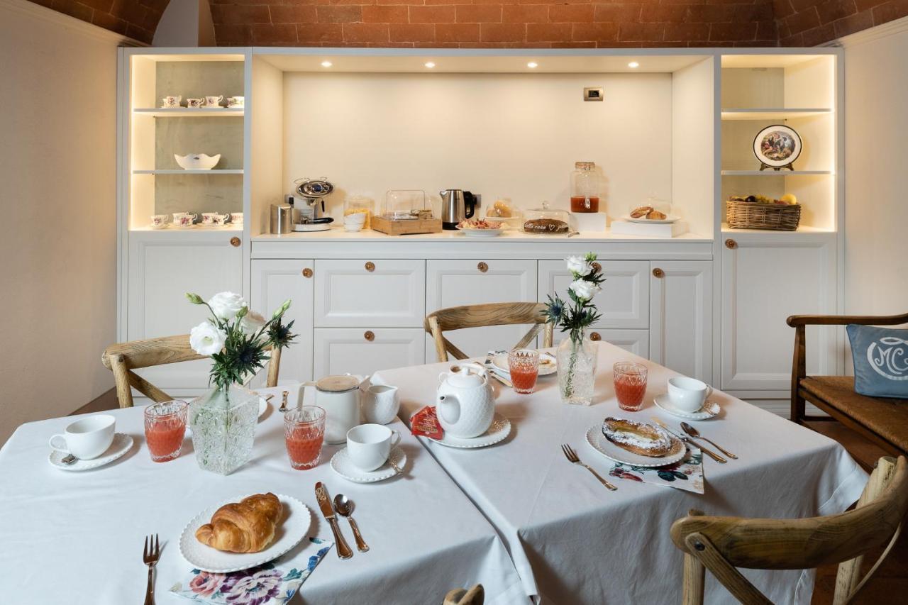 Relais Maria Cristina Bed and Breakfast Chianni Eksteriør billede